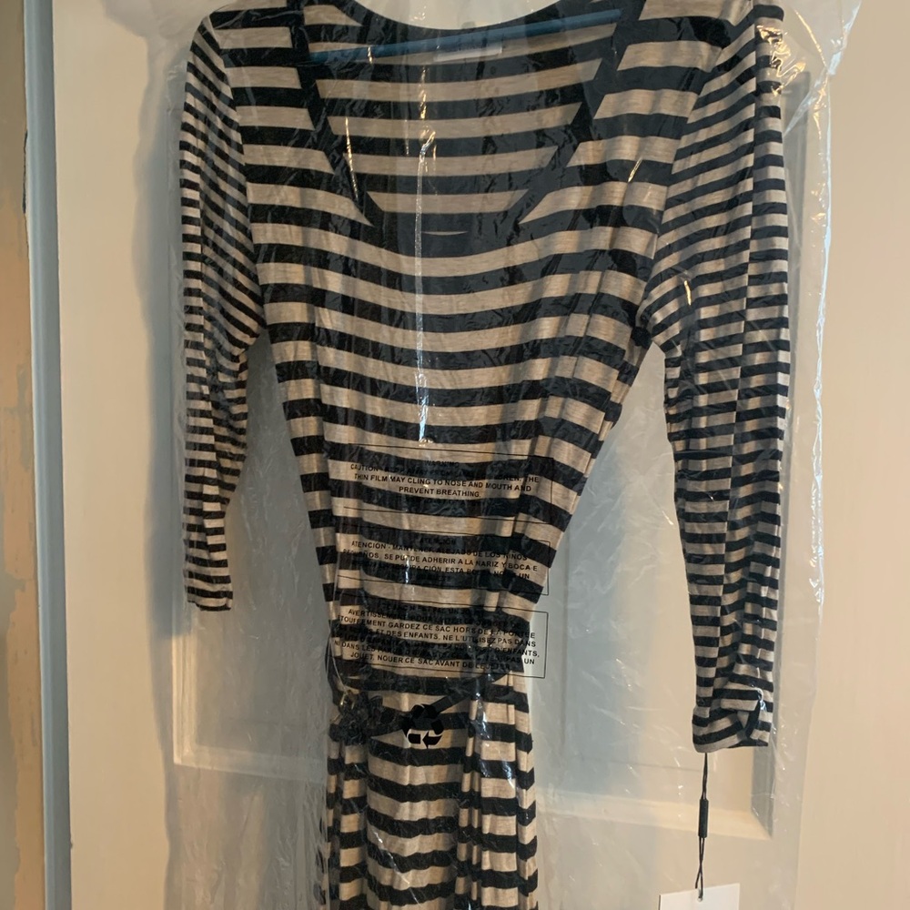 Calvin Klein NWT Striped Black and Heather Bone Long 3/4 Sleeve Dress w/Belt
